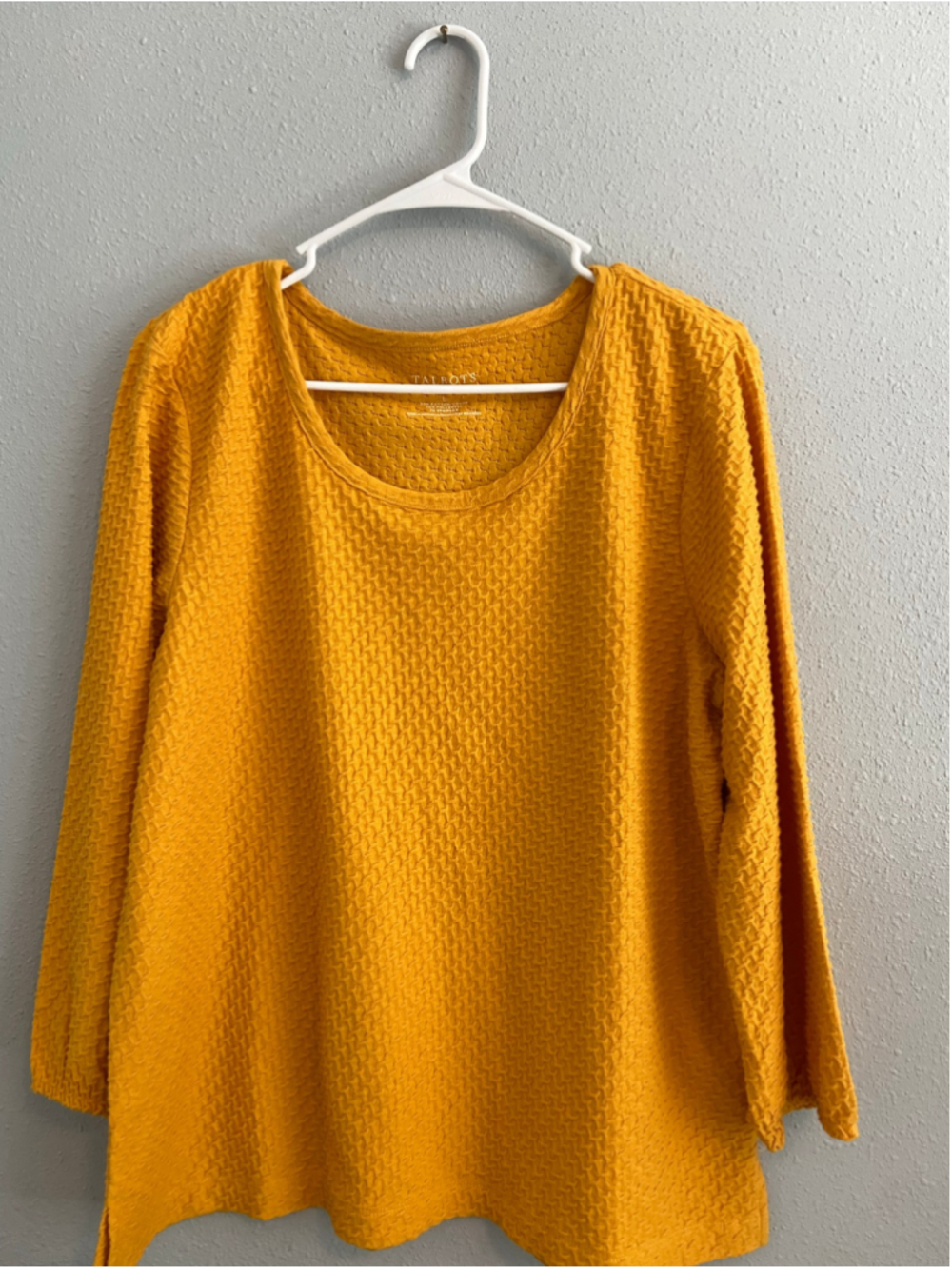 Yellow gold, long sleeve tunic, Swiss dot., size large by Talbots